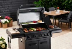 Gassgrill med 4 brennere og sidebrennere – Grillexpert
